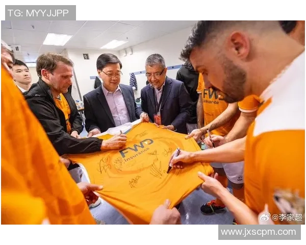 中国足球队球星亲自传递激情与梦想，激励年轻一代追求荣耀与胜利